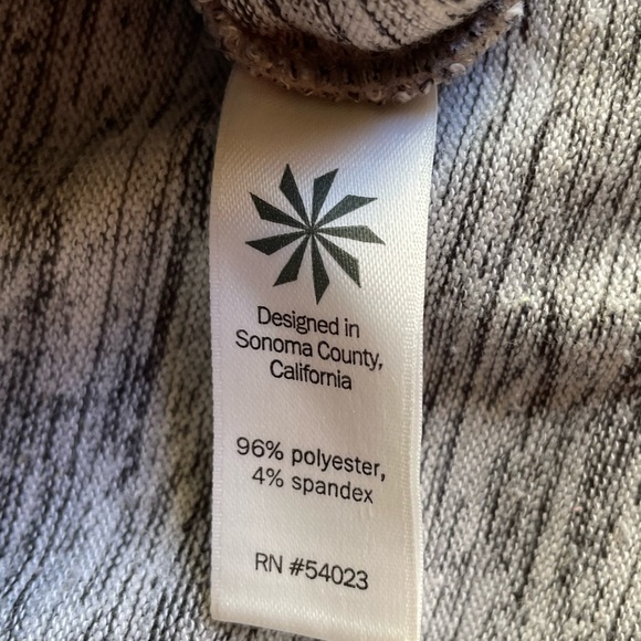 ATHLETA Gray Downplay Skirt, Size Medium - Picture 7 of 8